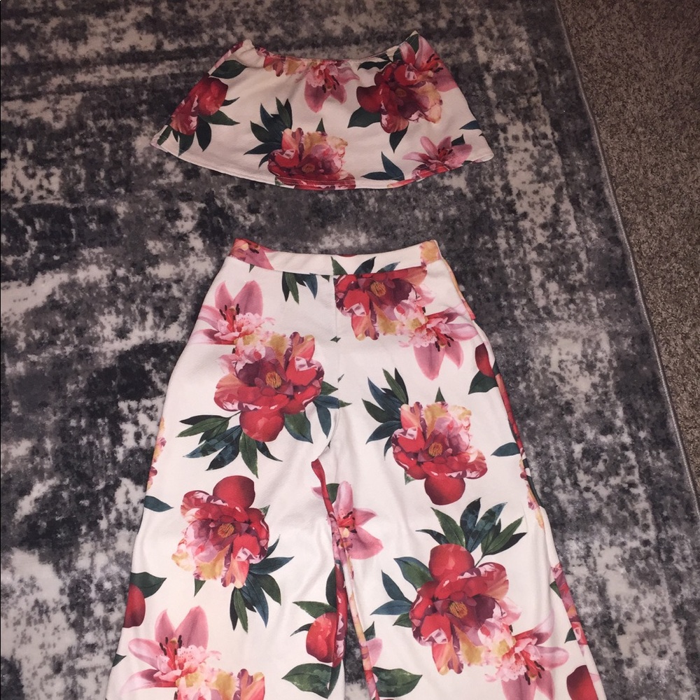 BooHoo Red & Pink Floral Coordinate Set Size US 6
